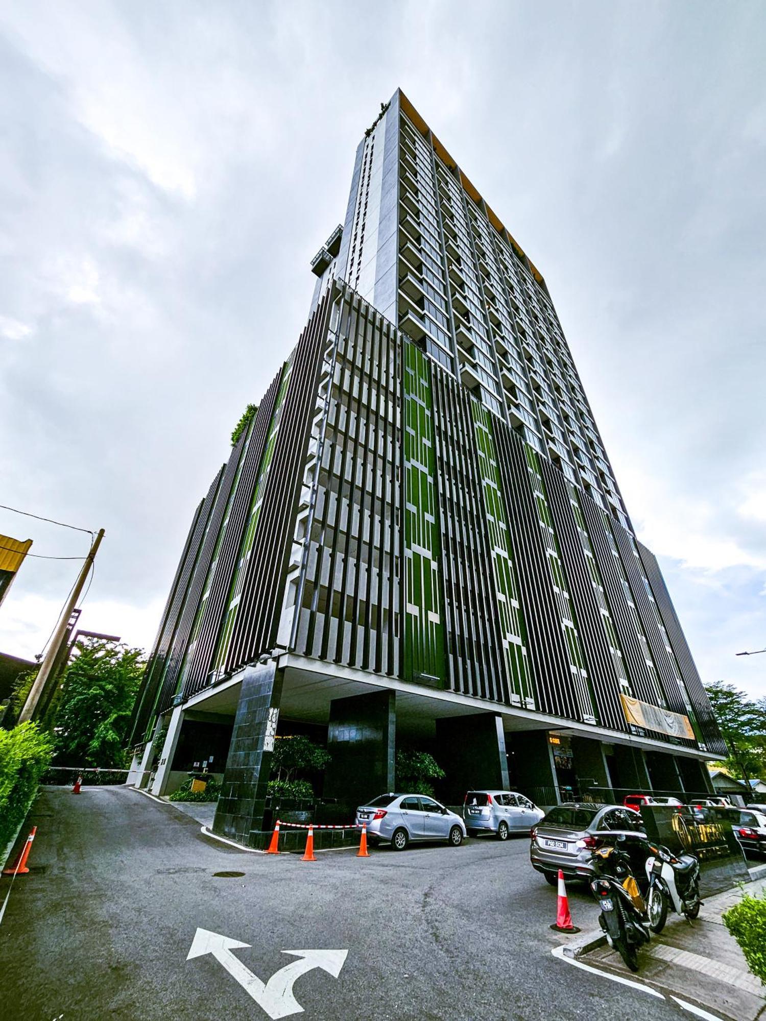 Beacon Executive Suites By Ngn George Town Exterior photo